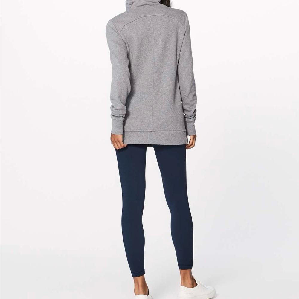 Lululemon Press Pause Pullover - Heathered Medium Grey, Size 4
